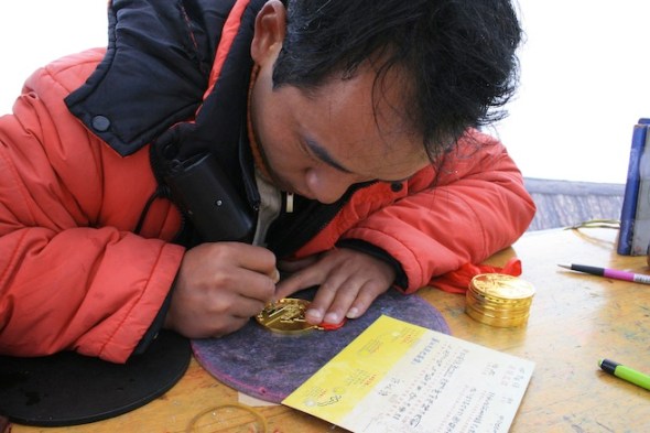 Jade Dragon Snow Mountain 玉龙雪山: Olympic fevour