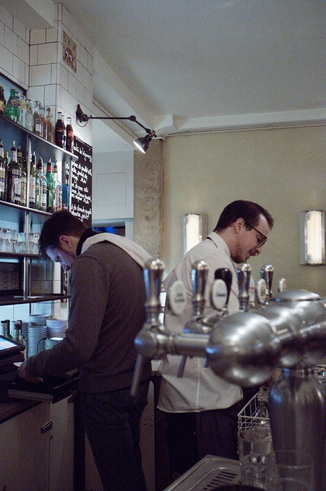 SI @ Pause Café @ 41 Rue de Charonne04P160NC