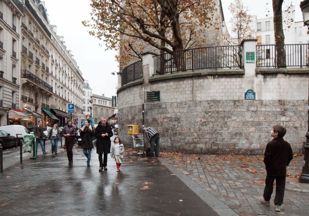 Space Invader @ Pl. Suzanne Valadon, 75009, près du funiculaire gare basse