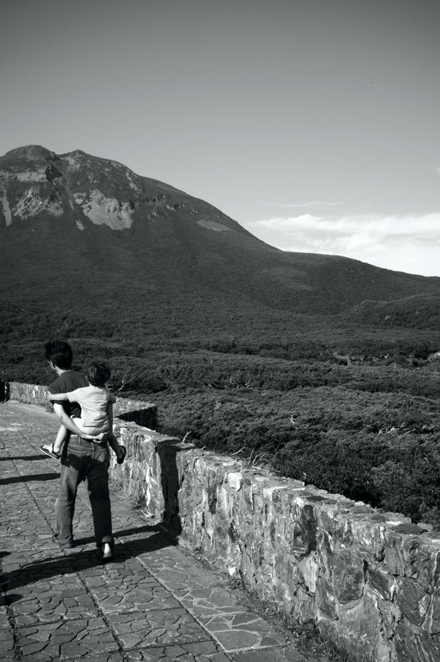 Shiretoko Pass 知床峠06a25bw