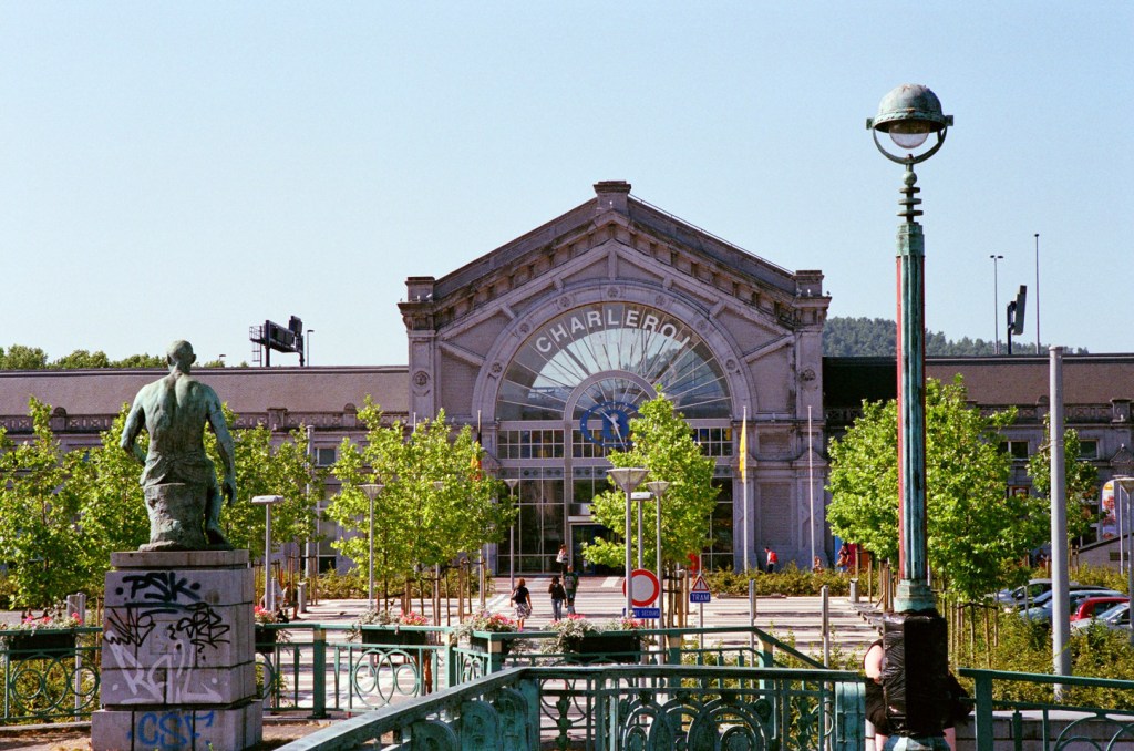 01Centre02 - AGFA 125 expired AB