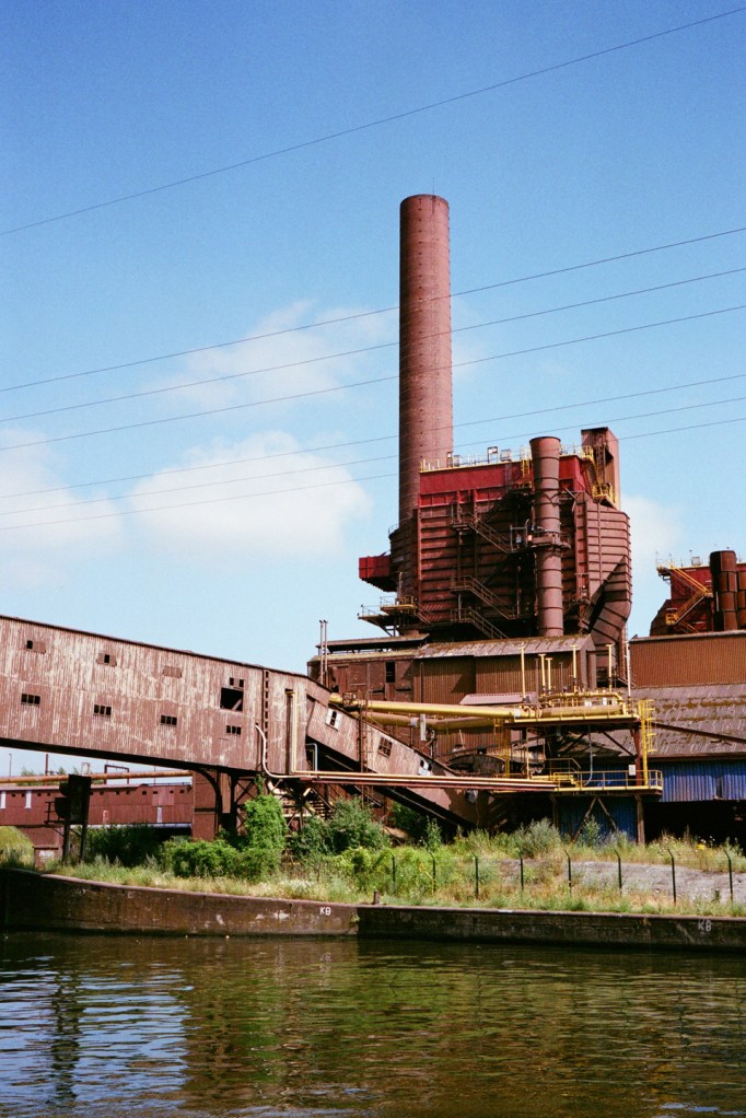 05Factories-by-the-river21---AGFA-125-expired-AB