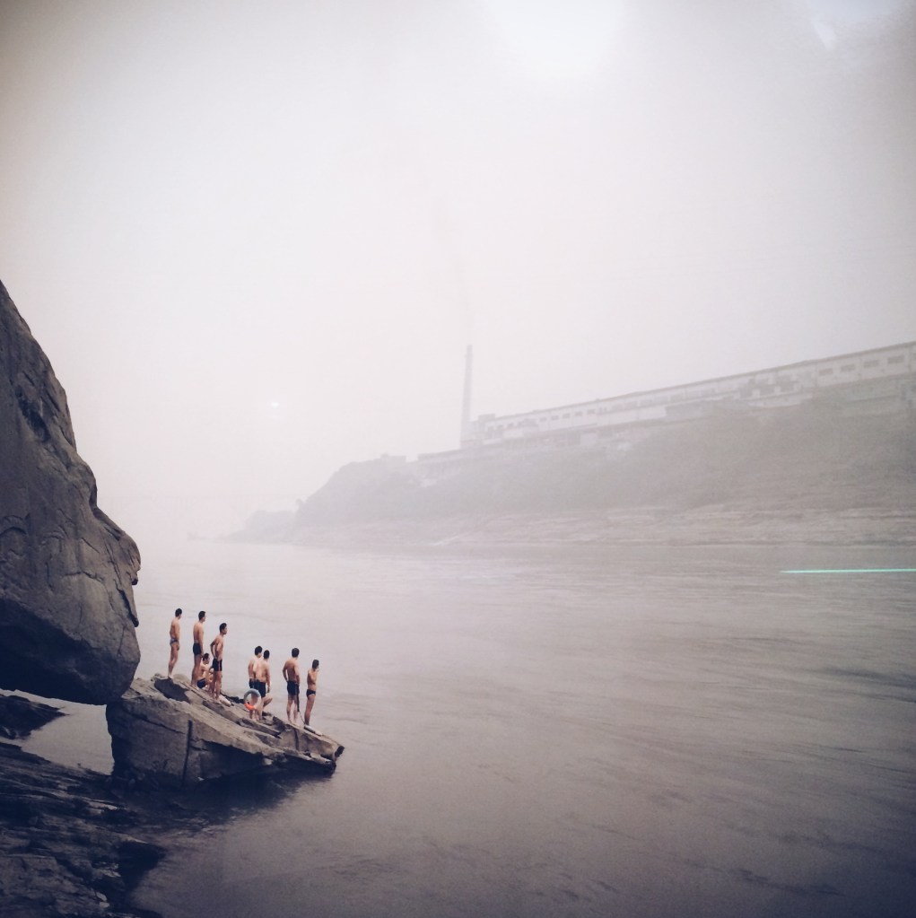 Nadav Kander - Yibin I (Bathers), Sichuan province 2007